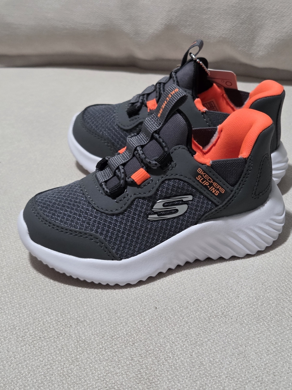 New Skechers Kids Gray & Orange Slip-Ins Athletic Sneakers 6c